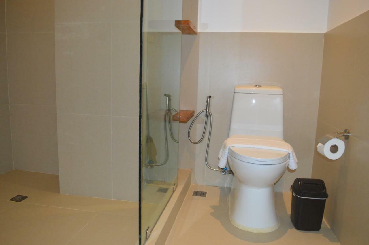 Manoc-Manoc Oyo 609 G Executive Hotel And Spa Boracay מראה חיצוני תמונה
