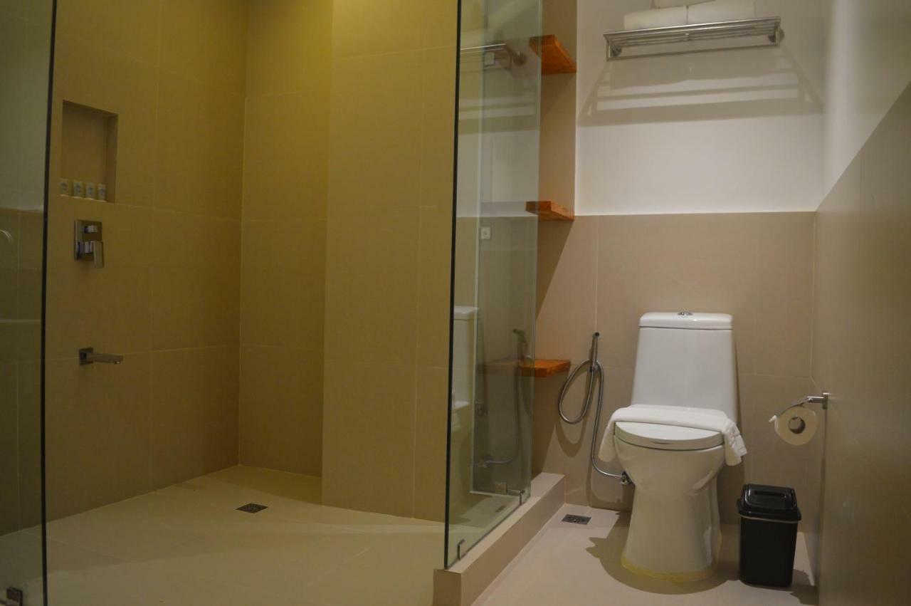 Manoc-Manoc Oyo 609 G Executive Hotel And Spa Boracay מראה חיצוני תמונה