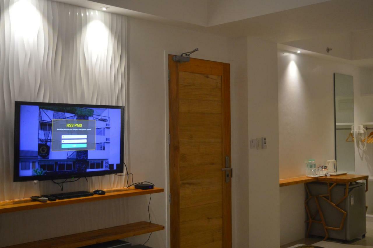 Manoc-Manoc Oyo 609 G Executive Hotel And Spa Boracay מראה חיצוני תמונה