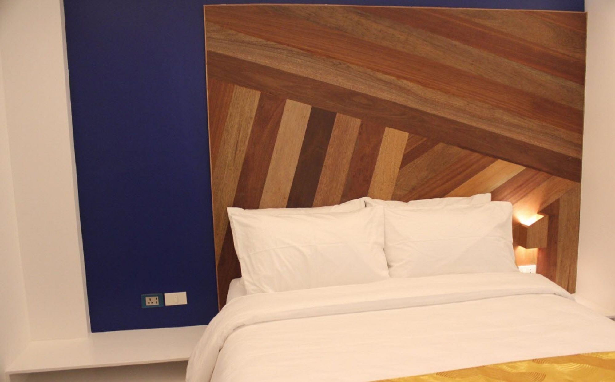 Manoc-Manoc Oyo 609 G Executive Hotel And Spa Boracay מראה חיצוני תמונה